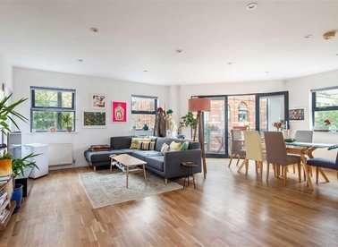 Properties for sale in Quaker Street - E1 6SY view1