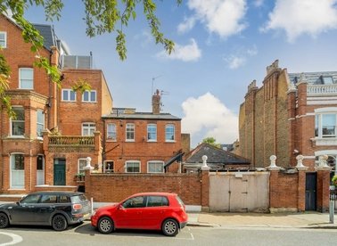 Properties for sale in Quarrendon Street - SW6 3ST view1