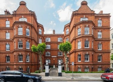 Properties sold in Queen's Club Gardens - W14 9SJ view1
