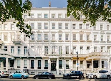 Properties for sale in Queen's Gate Gardens - SW7 5LY view1