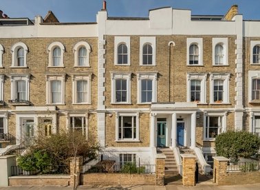 Properties for sale in Queens Crescent - NW5 4EY view1