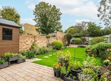 Queens Road, London, SW19