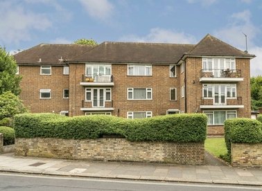 Properties for sale in Queens Walk - W5 1TG view1