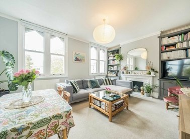 Properties for sale in Queenstown Road - SW8 3RX view1