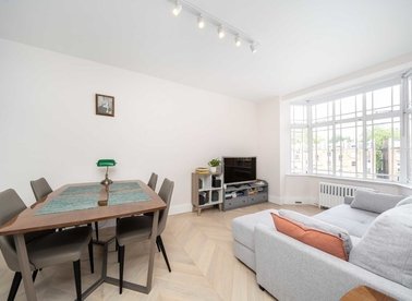 Properties for sale in Queensway - W2 5HW view1