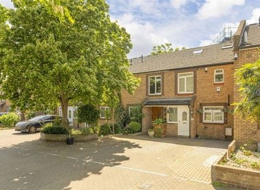 Properties for sale in Rectory Square - E1 3NG view1