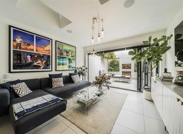 Properties for sale in Redmans Road - E1 3AG view1