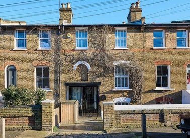 Properties for sale in Reynolds Place - SE3 8SX view1