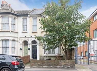 Properties for sale in Richmond Road - E8 3NJ view1