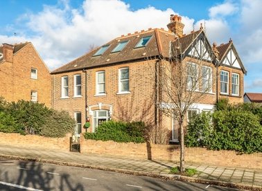 Ridgeway Road, Isleworth, TW7