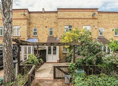 Properties sold in Robert Lowe Close - SE14 5QB view1