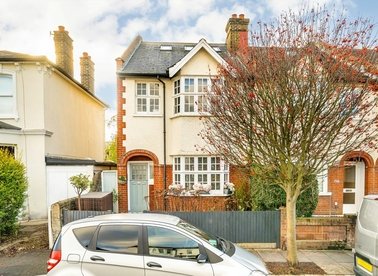Properties for sale in Robinson Road - SW17 9DW view1
