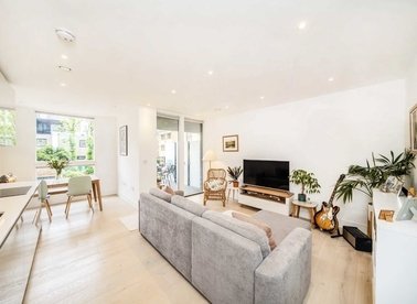 Properties for sale in Rochester Place - NW1 9EF view1