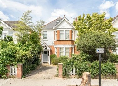 Properties for sale in Rodenhurst Road - SW4 8AR view1