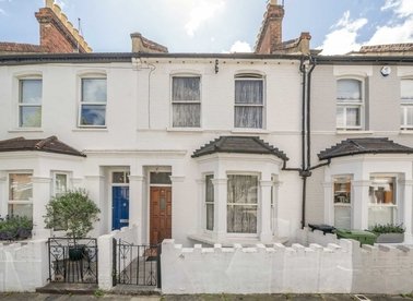 Properties for sale in Rosaline Road - SW6 7QS view1