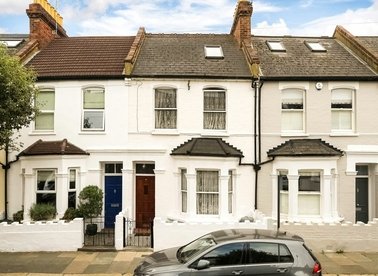 Properties for sale in Rosaline Road - SW6 7QS view1