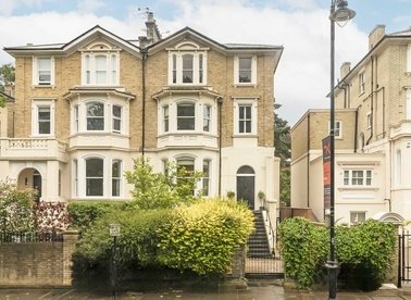 Properties for sale in Rosslyn Hill - NW3 5UJ view1