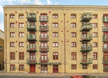 Properties for sale in Rotherhithe Street - SE16 5XS view1