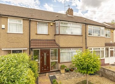 Properties for sale in Rothesay Avenue - UB6 0DA view1