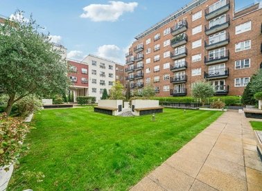 Properties for sale in Royal Quarter - KT2 5BY view1