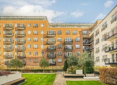 Properties for sale in Royal Quarter - KT2 5BU view1