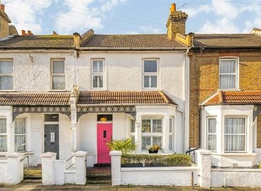 Properties for sale in Roydene Road - SE18 1QA view1