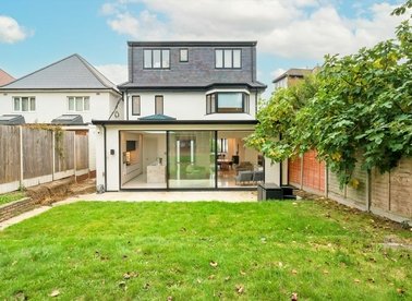 Properties for sale in Rundell Crescent - NW4 3BS view1