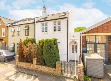 Properties for sale in Russell Road - SW19 1QN view1
