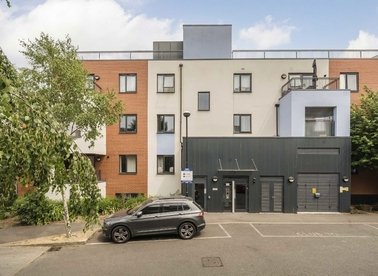 Properties for sale in Salisbury Road - UB2 5QJ view1