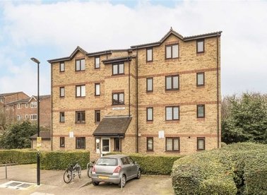 Properties for sale in Samuel Close - SE14 5RP view1