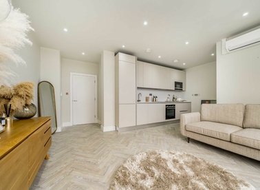 Properties for sale in Sandycombe Road - TW9 2EP view1