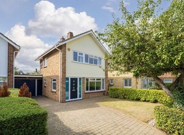 Properties for sale in Saxonbury Avenue - TW16 5EY view1