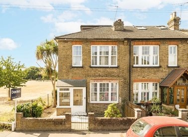 Properties for sale in School Road Avenue - TW12 1QJ view1