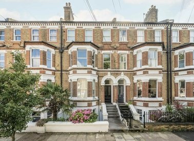 Properties for sale in Schubert Road - SW15 2QS view1