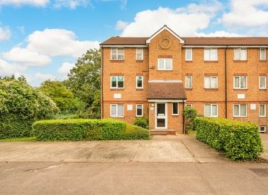 Properties sold in Scottwell Drive - NW9 6QD view1