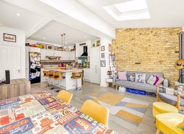 Properties sold in Seely Road - SW17 9QU view1