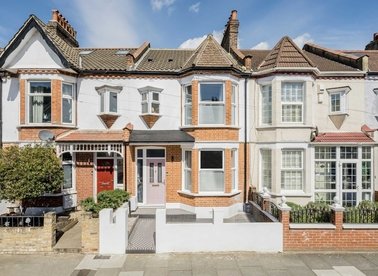 Properties for sale in Seely Road - SW17 9QP view1