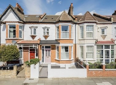 Properties for sale in Seely Road - SW17 9QP view1
