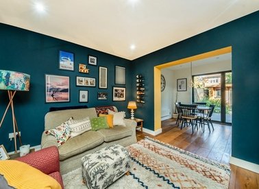 Properties for sale in Seely Road - SW17 9RA view1