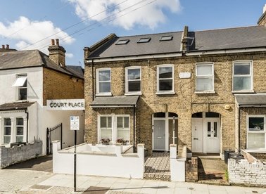 Properties for sale in Sellincourt Road - SW17 9SB view1