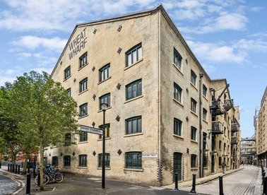 Properties for sale in Shad Thames - SE1 2YW view1