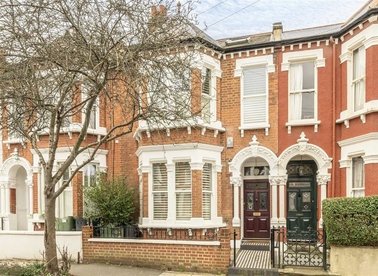 Properties for sale in Shandon Road - SW4 9HR view1