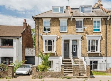 Properties for sale in Shardeloes Road - SE14 6SL view1