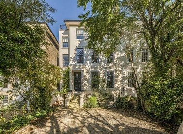 Properties for sale in Shooters Hill Road - SE3 7HS view1