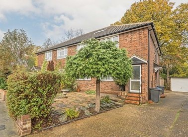 Properties for sale in Shrewsbury Close - KT6 5BT view1