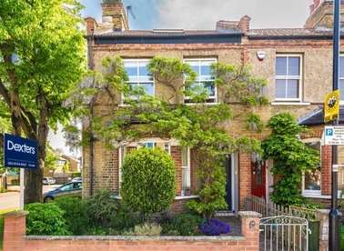 Properties for sale in Silverhall Street - TW7 6RF view1