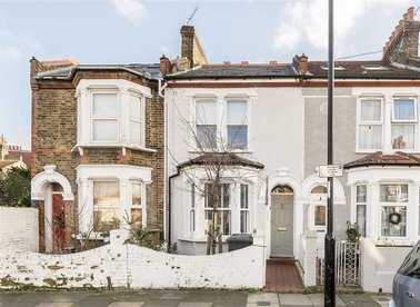 Properties sold in Silvermere Road - SE6 4QS view1