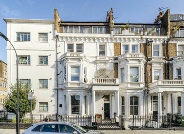 Properties for sale in Sinclair Gardens - W14 0AU view1