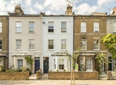 Properties for sale in Sirdar Road - W11 4EQ view1