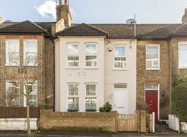 Properties for sale in Smallwood Road - SW17 0TU view1